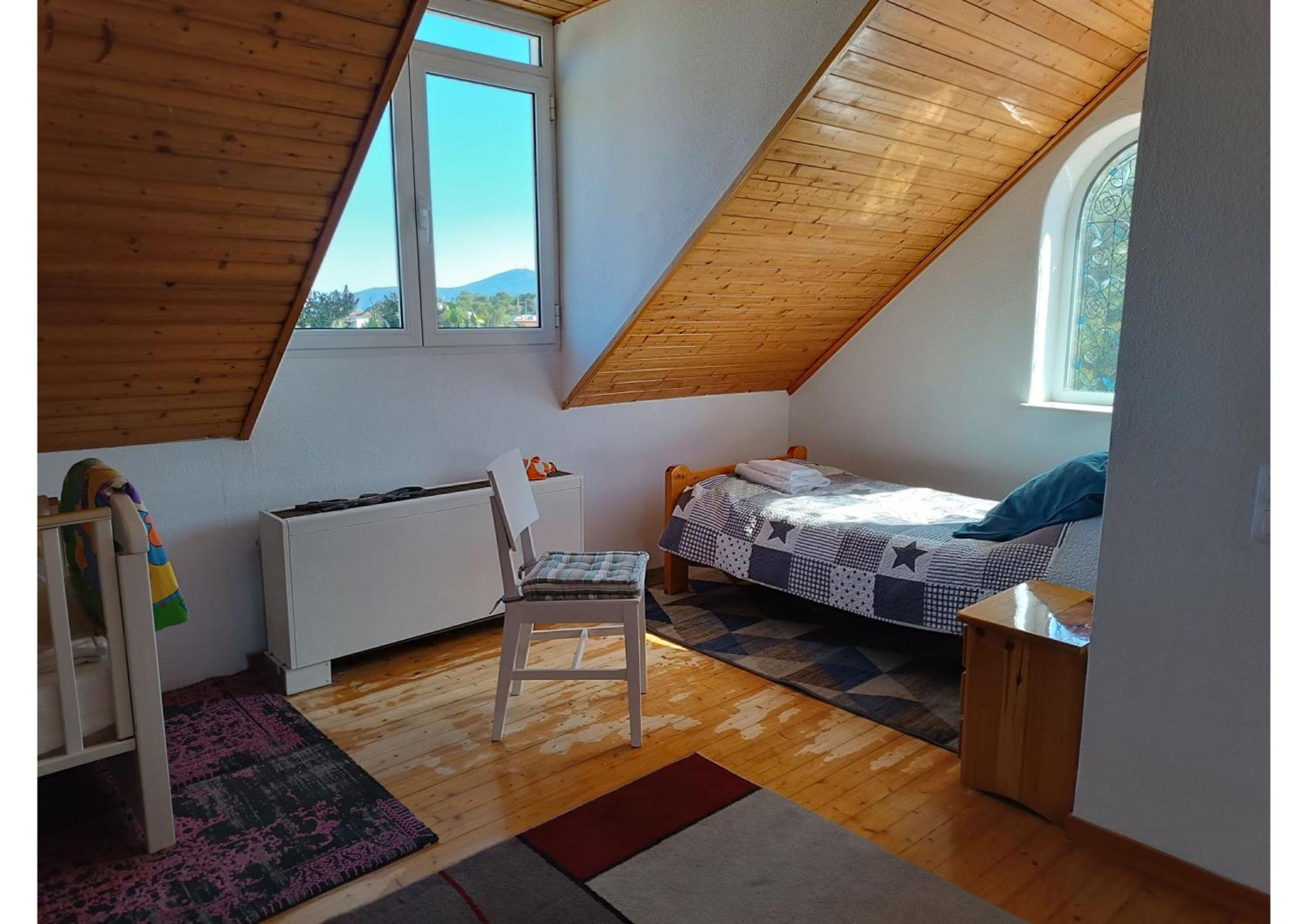 Three Artists Chalet Pórto Ráfti