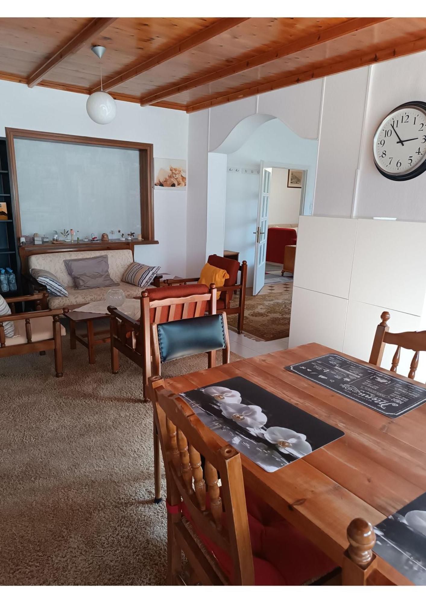 Chalet Three Artists Pórto Ráfti