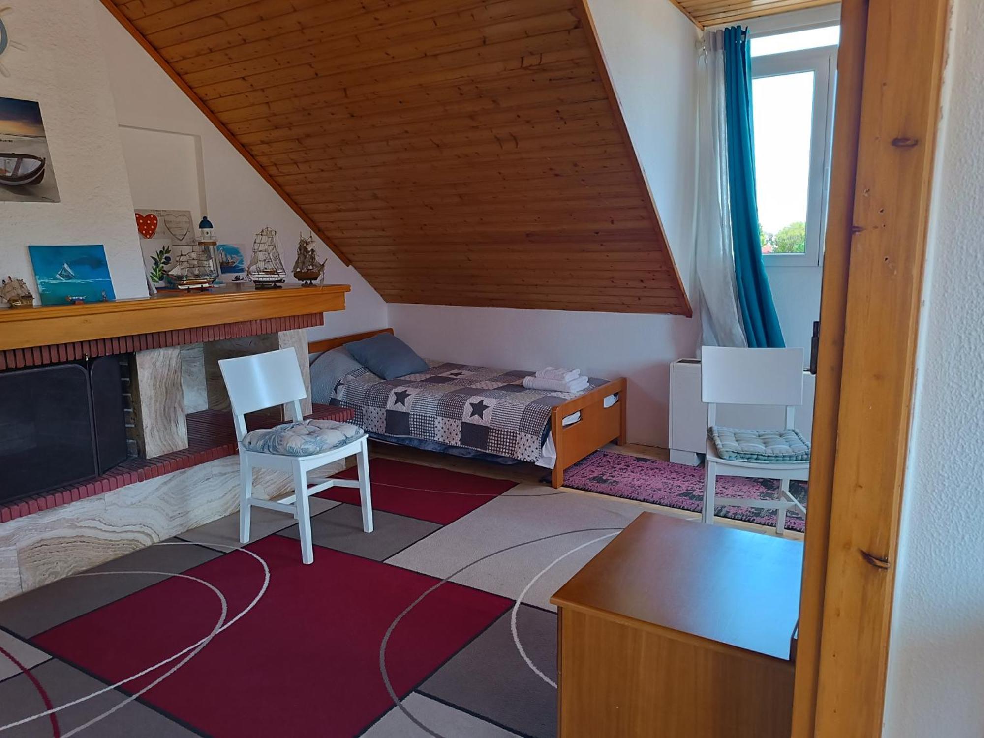 Three Artists Chalet